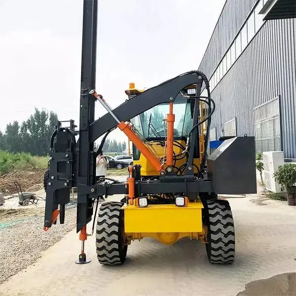 岳工机械护栏钻孔打桩机波形液压高速路打桩机