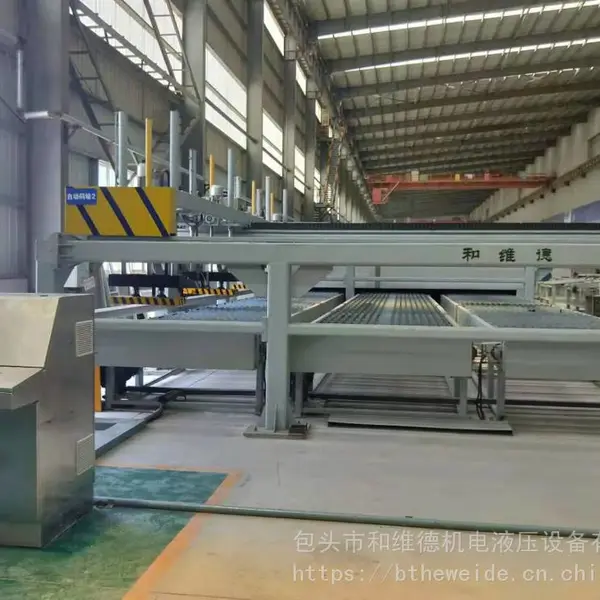 供应包头和维德石油钻杆机械设备——镦粗机(加厚—自动化设备!