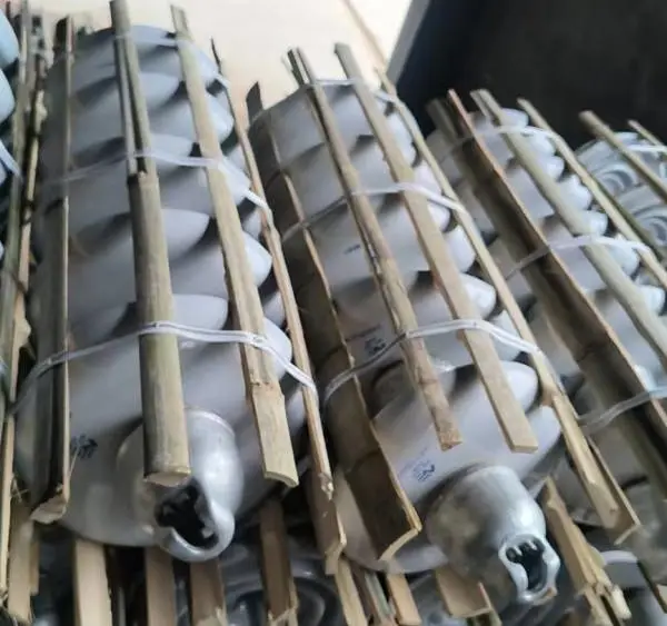 XP-70 陶瓷悬式绝缘子 耐候抗损电力线路配件