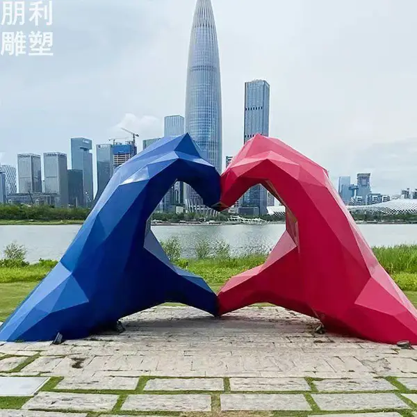 供求城堡爱心雕塑形式-景区案例-精选几何爱心雕塑景观