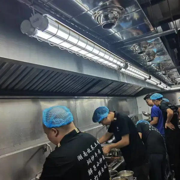 深圳市鑫旺酒店饭店酒楼餐厅商用不锈钢厨房设备生产厂家加工定制