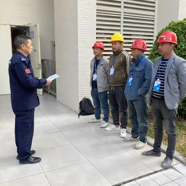 广州佛山中山深圳肇庆清远珠海惠州黄埔天河酒店电梯玻璃破损更换 写字楼外墙中空玻璃更换 幕墙换玻璃维修