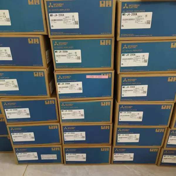 小功率MR-J4-10A(100W) MR-J4-20A(200W)