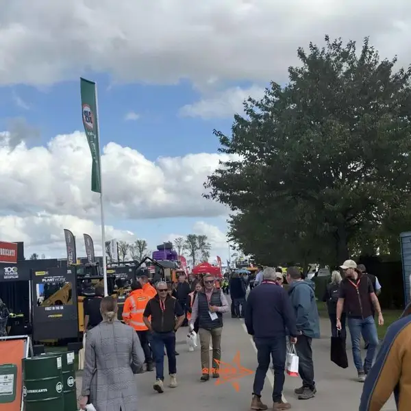 ***西欧英国市场来参加英国建筑及工程机械展plantworx2027