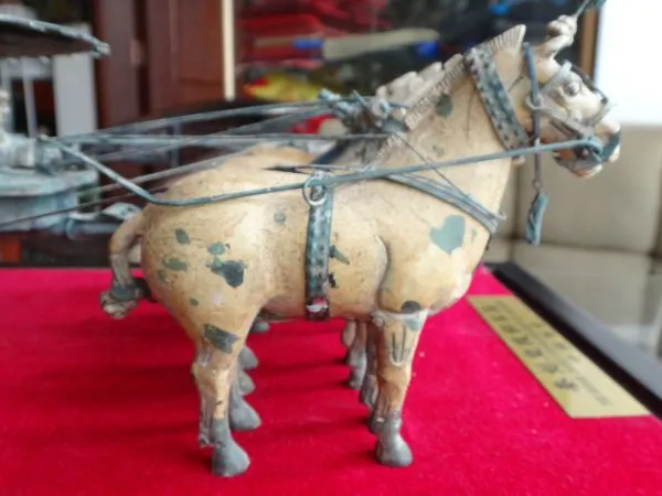 仿古秦始皇铜车马工艺品 3米长真马大小纯铜复古铜车马摆件