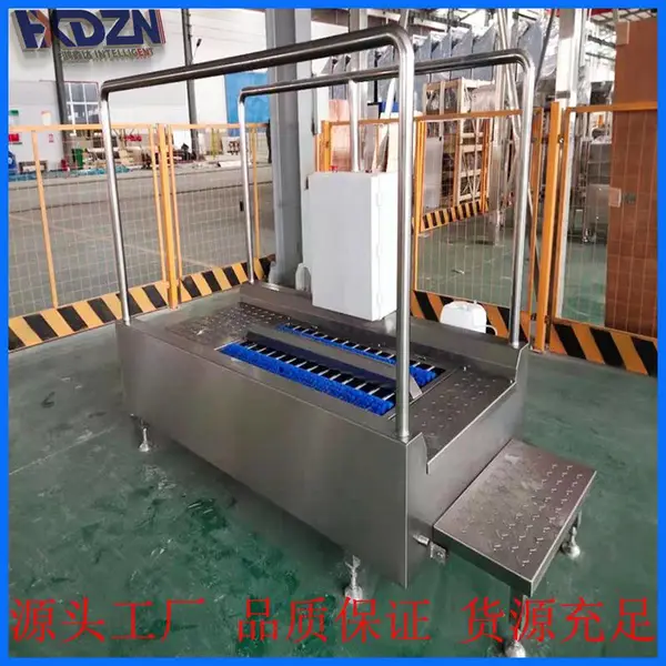 专业鞋靴清洗设备 洗靴机定制 全自动单通道水靴清洗机