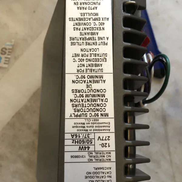 ���ƹ�Ӧ Cooper Lighting Solutions �� AXCS4ARL