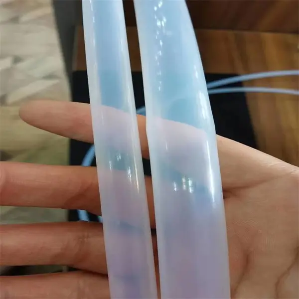 防爆防裂 PTFE铁氟龙管 聚四氟乙烯防细菌管 热油循环电解液软管盛龙