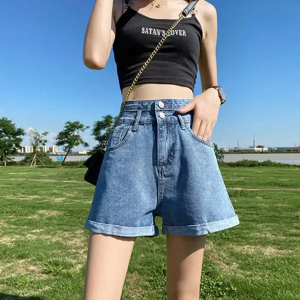 摆地摊服装拿货在哪里女式松紧腰宽松大码牛仔短裤翻边ins风裤摆地摊的服装怎么摆