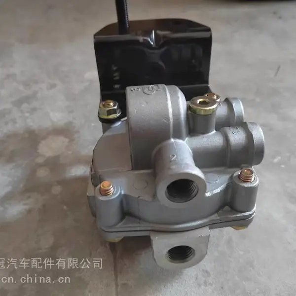 东风多利卡D6凯普特K8 CB0101 CA0101继动阀 保护阀 四回路阀 泵阀批发