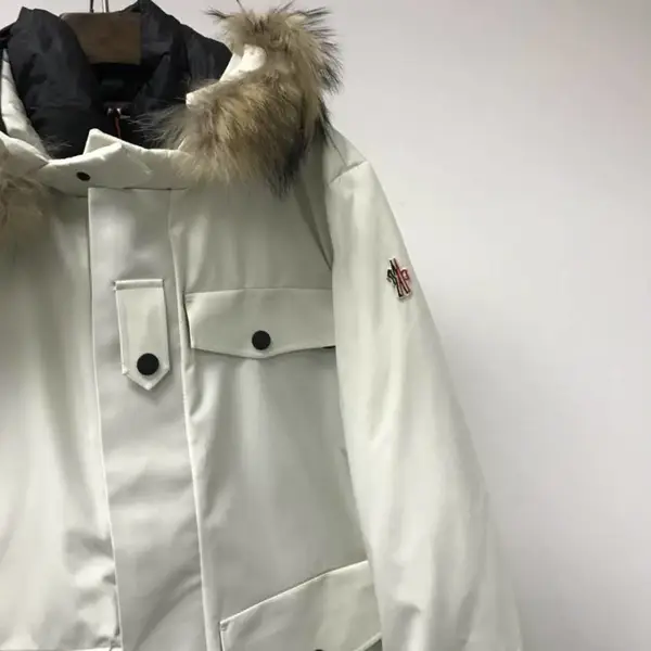 各类潮流大牌服装,阿迪达斯耐克运动鞋批发,厂家货源,一件代发货