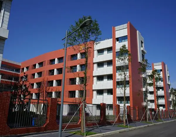 四川仿石材保温板龙骨干挂一体板-装饰板岩棉板新建外墙一体板