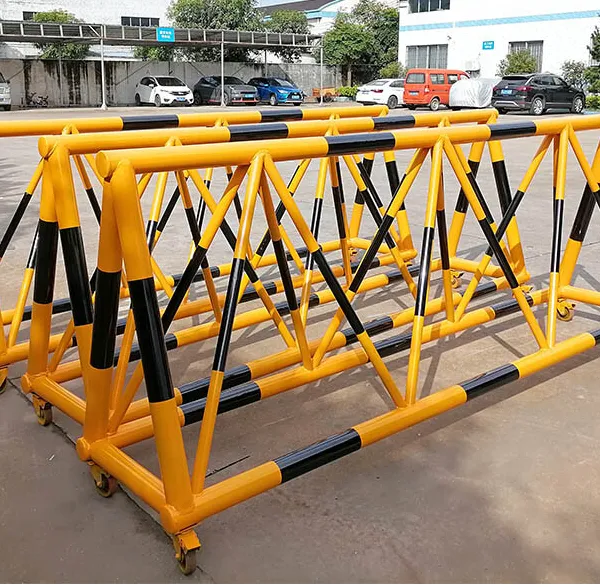 防撞桶批发 隔离墩.移动拒马防护栏.门板水马公路减速带车位挡车器