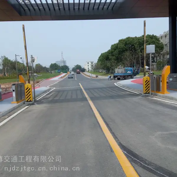 南京道路划线 南京厂区道路划线 南京热熔划线达尊交通工程公司