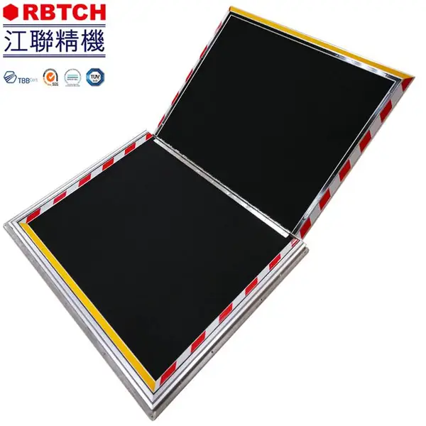 轮椅坡道板 台企品牌RBTCH 铝蜂窝板 手动翻盖 脚踏板