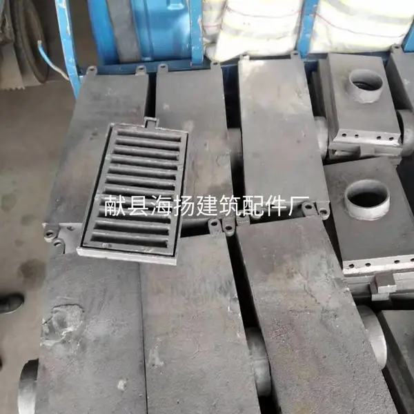 智利铸铁泄水管 铸扬矩形铸铁泄水管定做生产