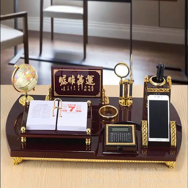 焕环祥工艺 学校周年纪念品定做 木质笔筒台历摆件订制