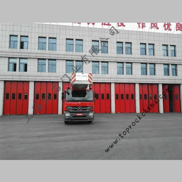 电动折叠车库大门 消防车库门 顶石门业 全国定制