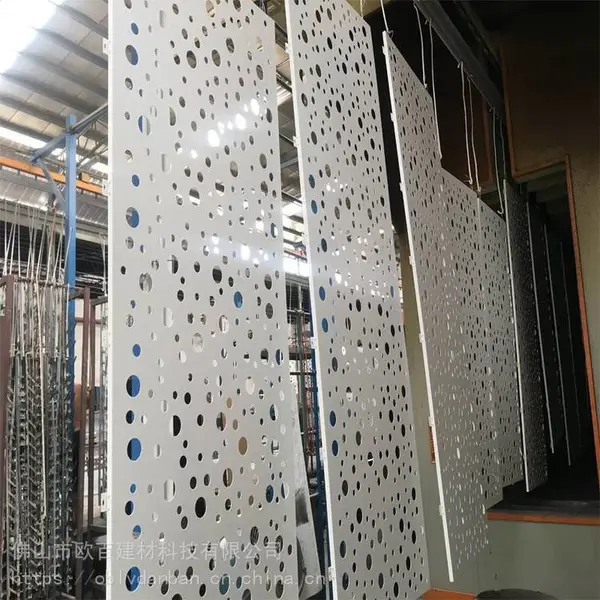 欧百建材 ***生产铝合金材质雕花铝单板幕墙及配件