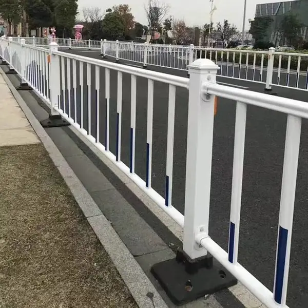 停车场防撞围栏 市政道路交通隔离护栏 人行道京式栏杆