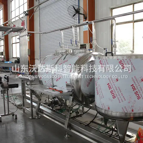 立式果汁酿酒设备 核桃汁灌装设备 果汁灌装设备