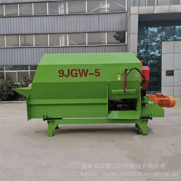 养牛TMR饲料搅拌机/自称重5立方搅草机/鑫联大型饲养设备货源