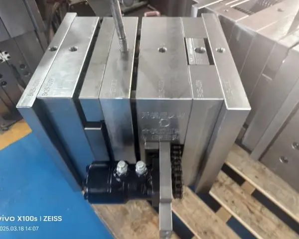 江苏吸管塑料杯生产厂家 欢迎来电 邦坤精密模具供应