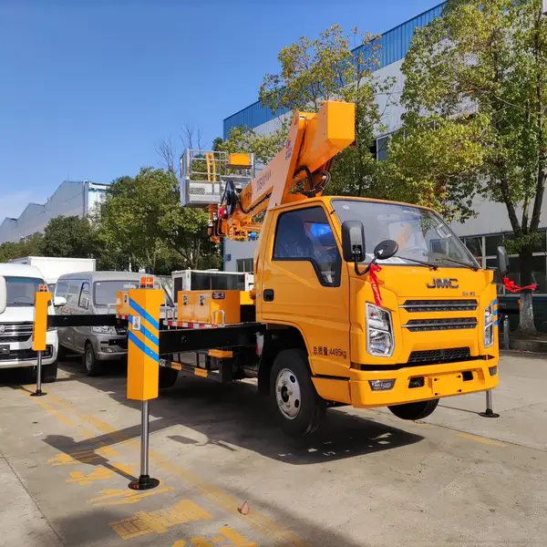 江铃伸缩臂高空作业车 23米斗臂车 直臂升降车 国六广告安装车