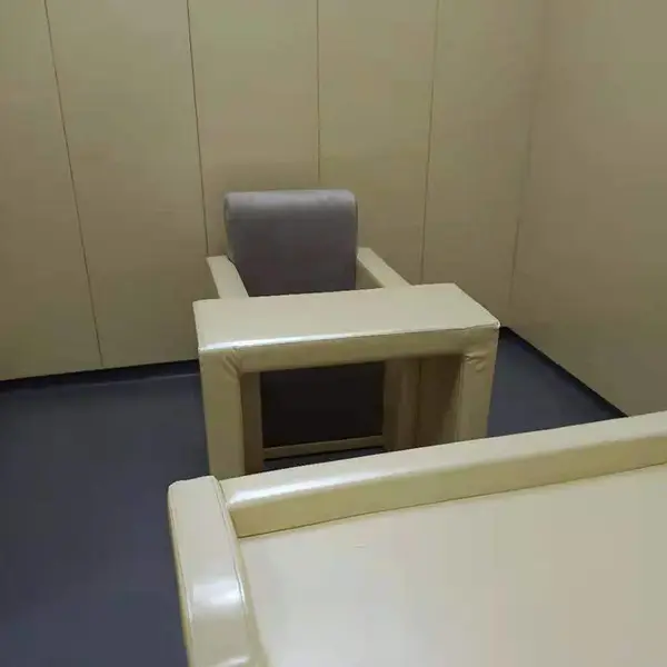 רҵ����***��������ǽ������̸��������������ȼ��ײ��������