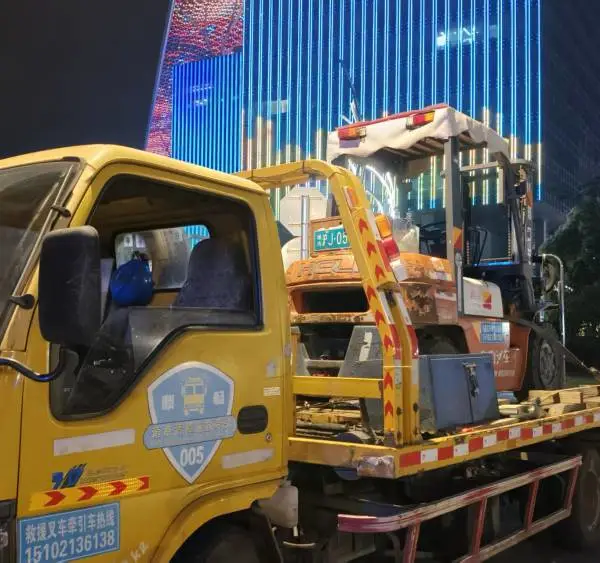 上海松江区叉车出租盛龙路吊车出租剪刀车移位设备上楼重物装卸