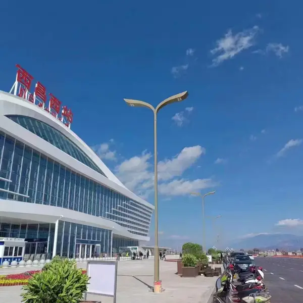 江苏路灯生产基地 太阳能路灯 标志牌杆件 LED市政路灯厂家