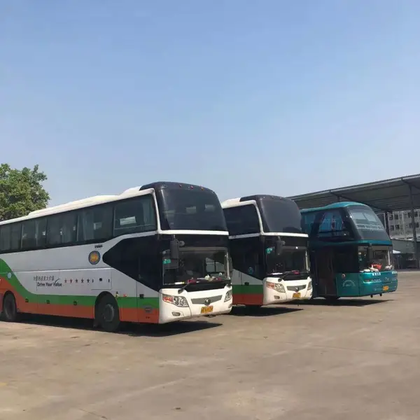 宝安定制通勤班车 7-53座 上下班接送 合规车型 专业司机 会议接待也可