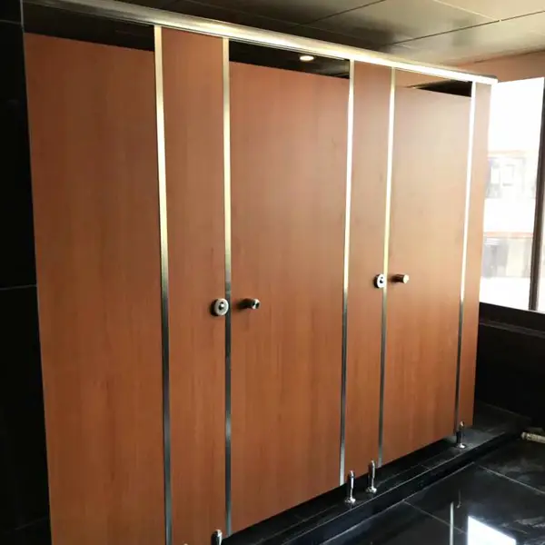 卫生间隔断批发 厕所隔断安装