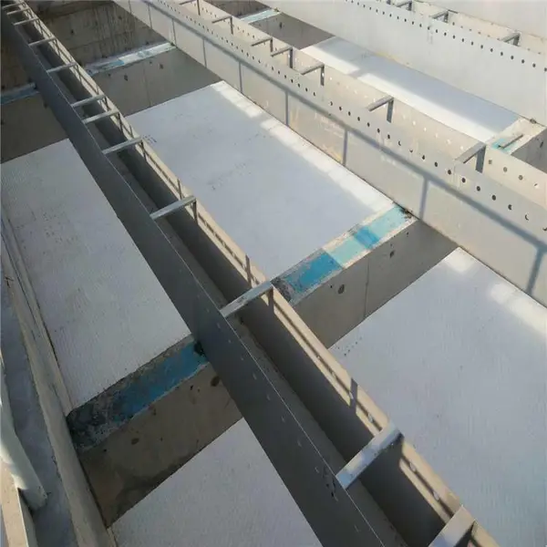 污水沉淀池斜管填料固定视频 荣茂PP聚丙烯蜂窝斜管填料规格齐全