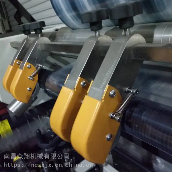 南昌全自动热收缩膜包装机丨FQL450型封切热收缩包装机