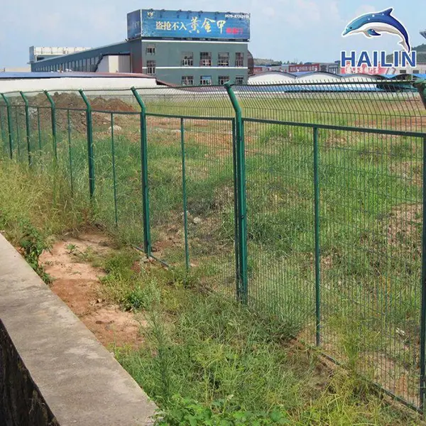 优惠销售圈地铁丝围栏网 高速公路护栏网哪有卖 公路护栏围栏售后好