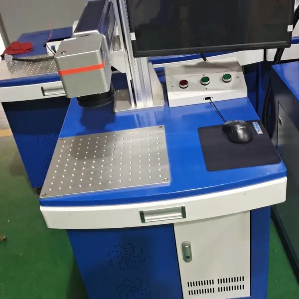 成都非标定制激光刻字机直销 皮革制品/木制工艺品/亚克力CO2激光打标机