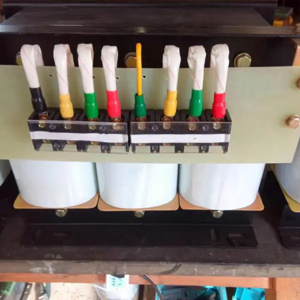 �����ʽ��ѹ���ͺ� ������ѹ�� ������Ʊ�ѹ�� SBK-20KVA