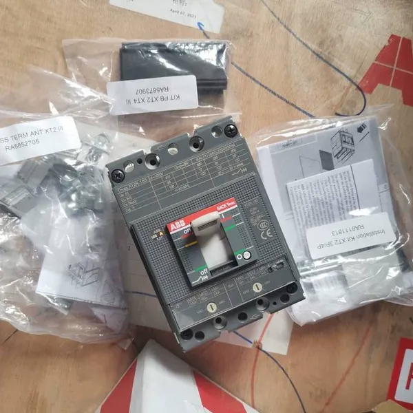 ABB�ܿǶ�·��XT1B160 TMD63 FF 3P ��������Tmax����� ����ͼƬ