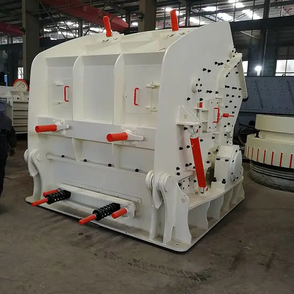 移动式石料移动破碎站破碎机 矿石反击破 建筑垃圾破碎站生产线