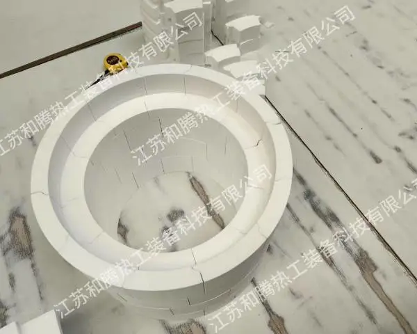 ���ݳ���¯¯���ͻ���϶��� ���պ����ȹ�װ����Ӧ