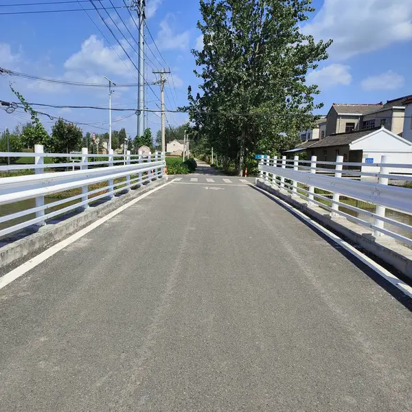 六合长芦街道乡村栏杆改造工程 波形护栏