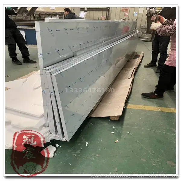 300x300 600X600学校医院办公楼机房微孔工程不锈钢天花板吊顶