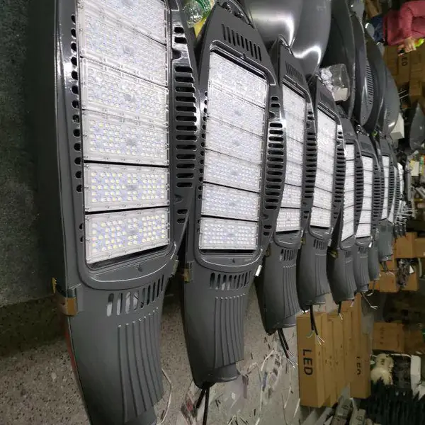 о����300W����ģ��·��ͷУ���ֵ��㳡����XPD-LD12