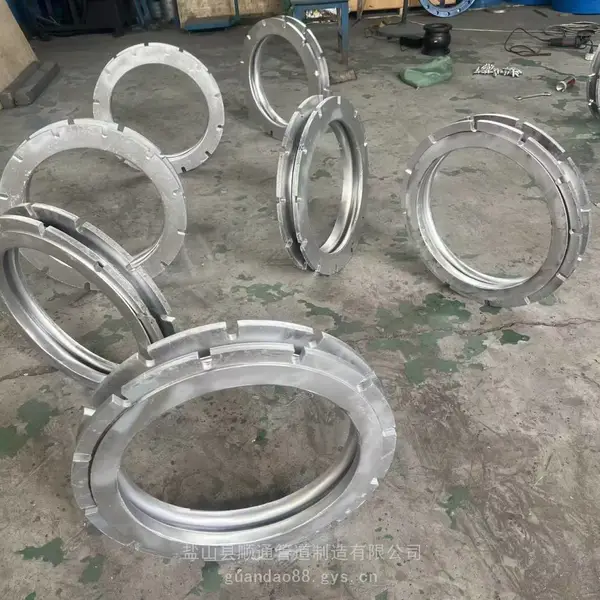 �͸�ѹ��Ͳ������ �͸��º���ʽ������ �ܵ������ڳ���