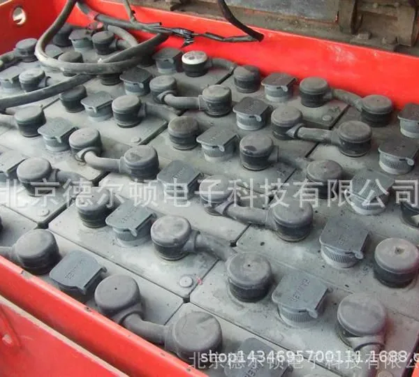 厂家直销电动叉车蓄电池林de德电瓶叉车蓄电池48V700AH电瓶5PZS70