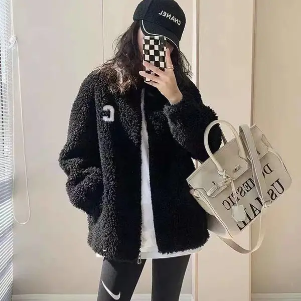 ���޴���Ů���ﶬ�¿�����������ë����Ƥëһ��Ƥ�����ױ�ů