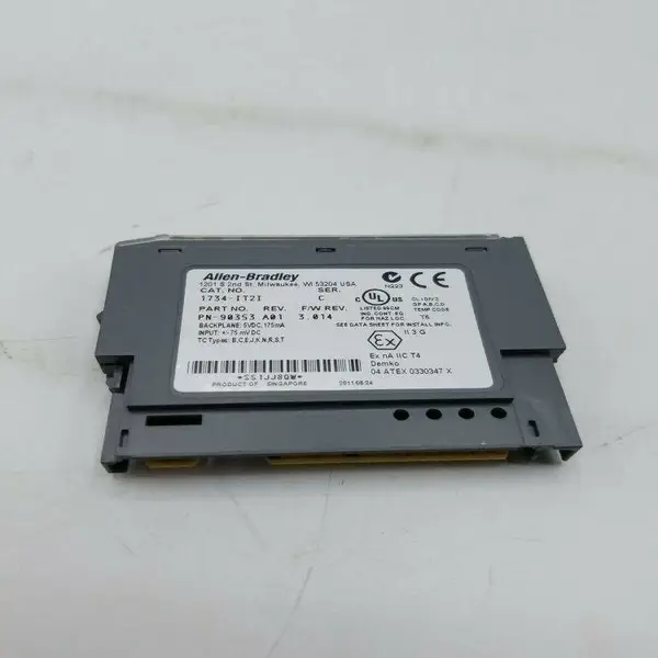 AB罗克韦尔2198-CONKIT-STO模块 PLC 触摸屏