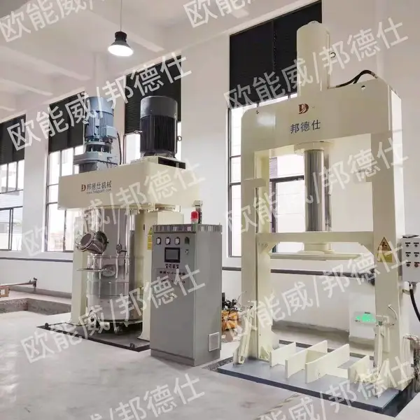 ŷ������Ӧ��������� ˫�����Ƕ�����Ͻ���� Һ̬�轺���������豸 3500L����� �ɶ���