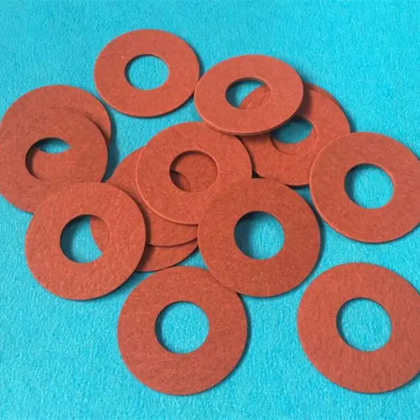 �����϶��Ƭ��Ե���Ƭ��������Ƭ����߾����и���Զ���
